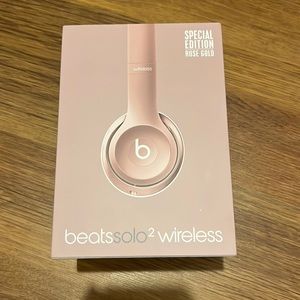 Beats Solo 2 Wireless Headphones